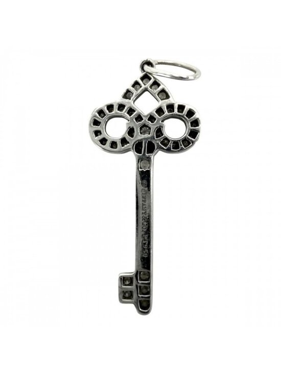 Return to Tiffany®:Lovestruck Key Ring with Tiffany Blue  Tiffany & Co. Pendant Top Souffle le Doriski Key Mochi Foujouri